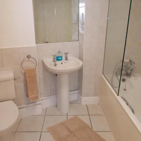 Double Room With Private Bathroom In Flat London Centre Exterior photo